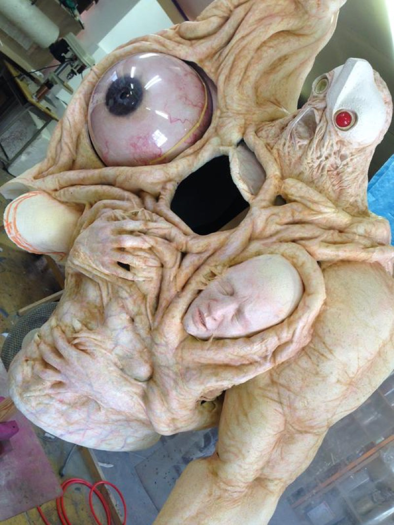Illustration for article titled When Resident Evil Cosplay Gets Realistic and Disgusting